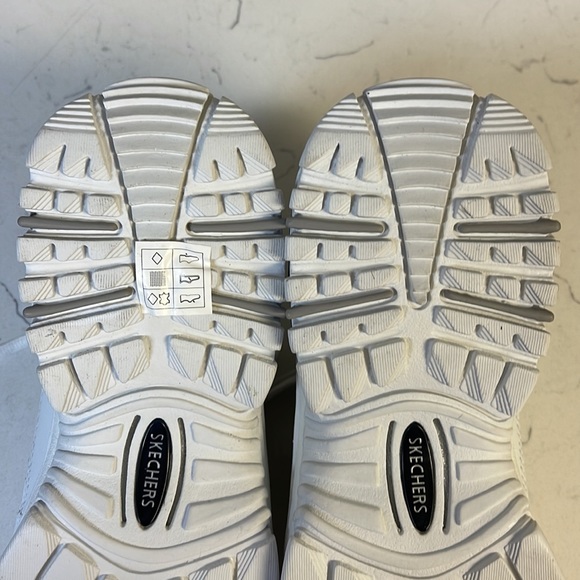 SKECHERS Energy Women’s Size 10, White, Like New - Picture 9 of 16